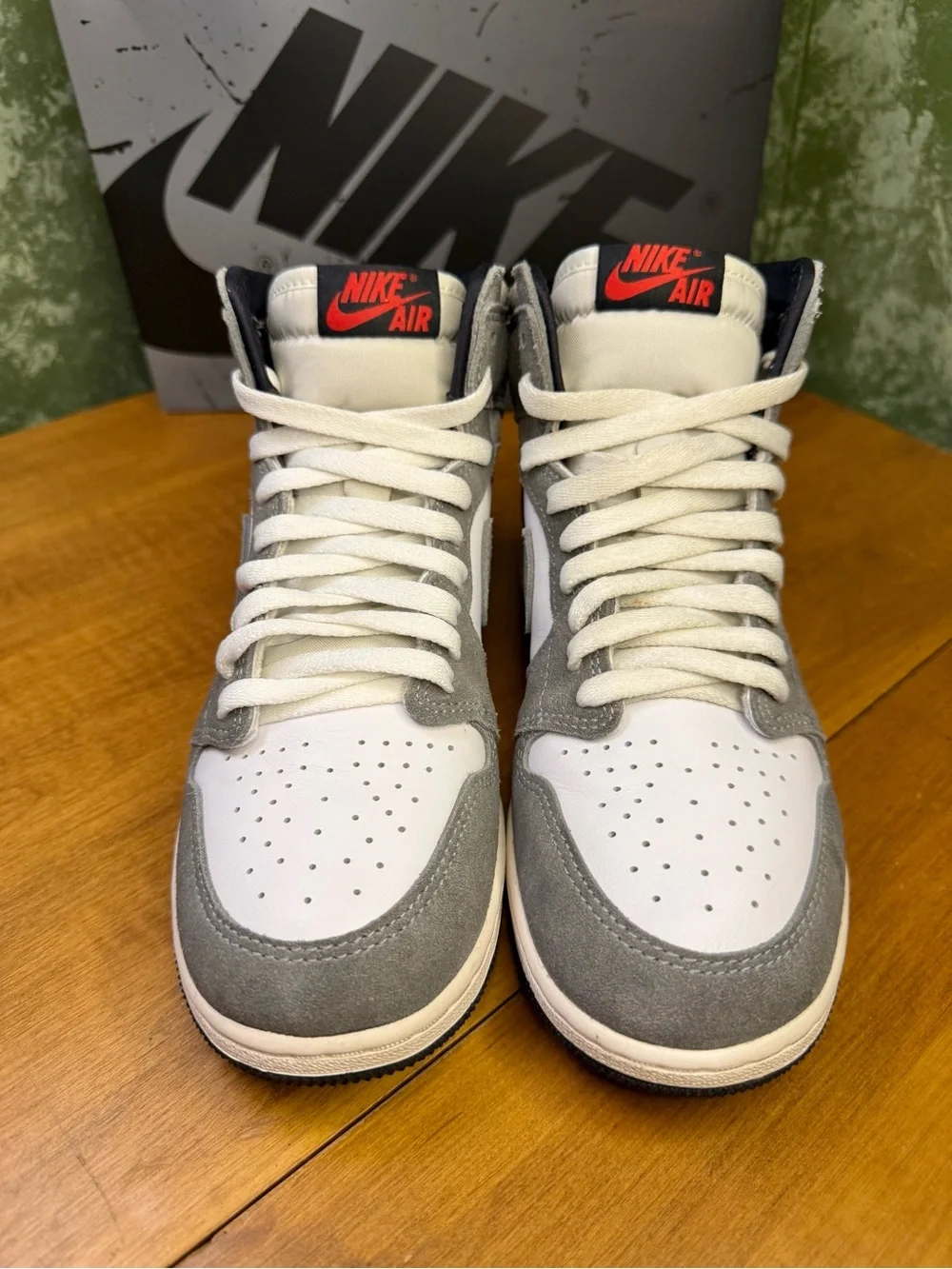 Nike Air Jordan 1 Retro High OG DZ5485-051 Size 6Y